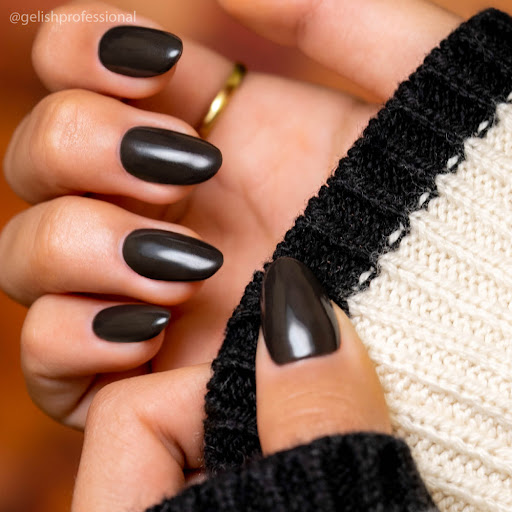 Improve your winter nail care routine with our care tips