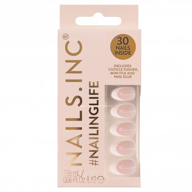 Nails inc #NailingLife It's Giving Gracie Classic French Tip Almond-Shaped Press On Nails